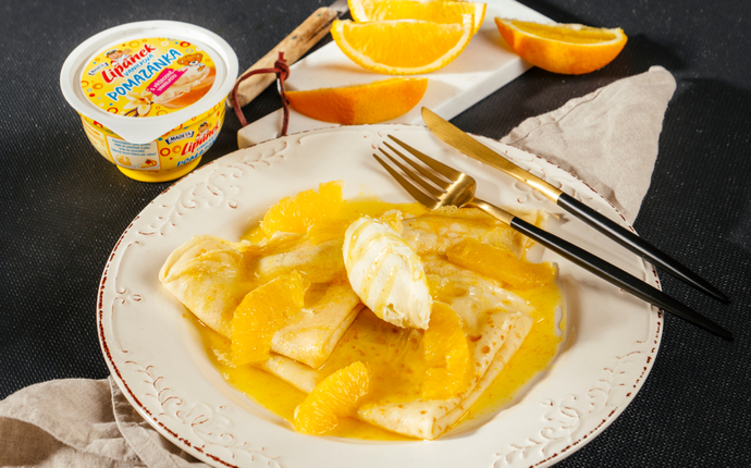 Crépes suzette se sladkou pomazánkou Lipánek